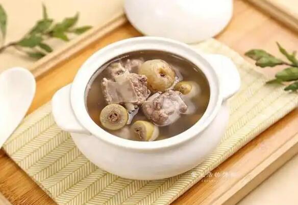 食用过期食用油的危害-【过期食用油有什么有害物质】过期的食用油会食物中毒吗 - 食用过期食物油对人体危害网